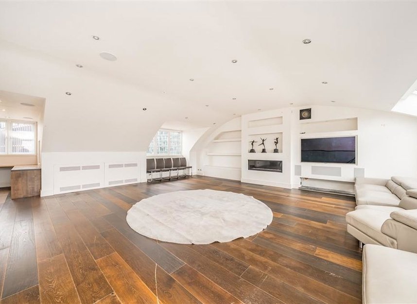 Properties for sale in Victoria Street - SW1H 0HX view1
