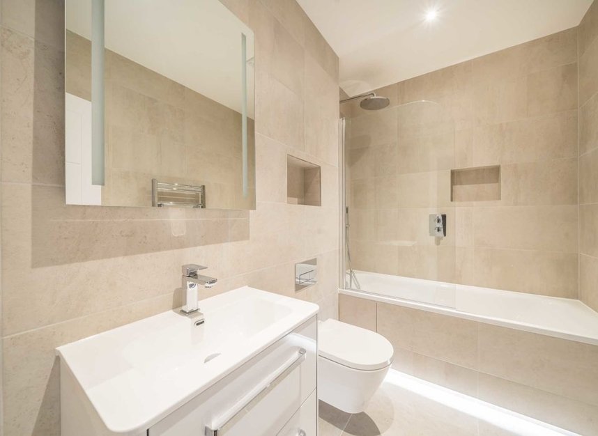 Studio for sale in Villiers Avenue, Surbiton, KT5 (Ref 218301) Dexters