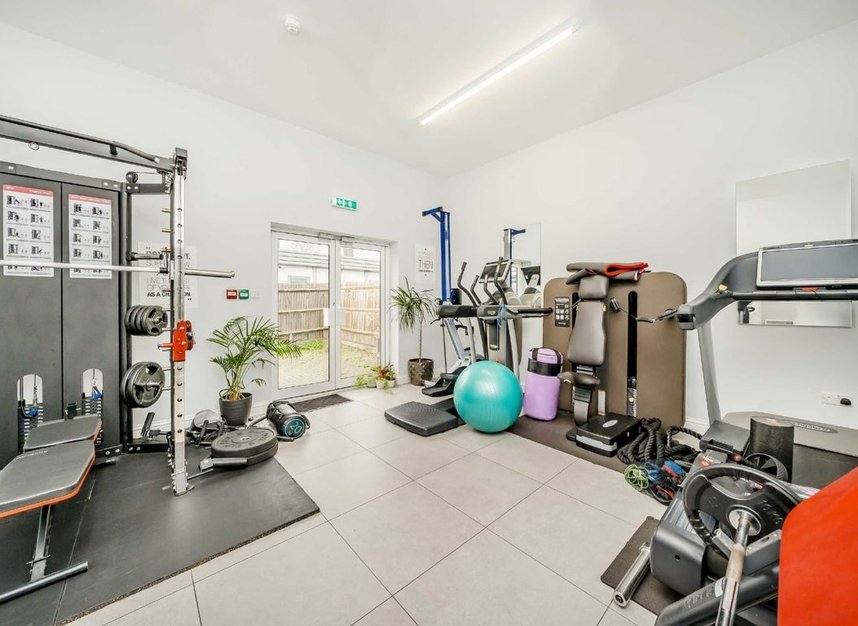 Properties for sale in Villiers Road - KT1 3AR view8