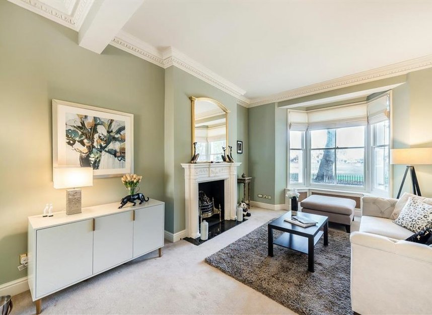 Properties for sale in Vincent Square - SW1P 2NP view2