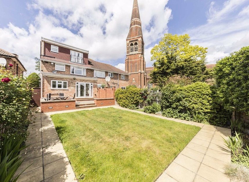 Properties for sale in Vyner Road - W3 7LZ view8