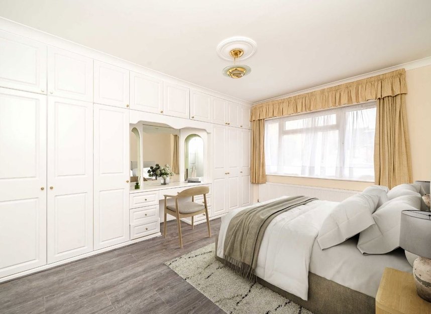 Properties for sale in Vyner Road - W3 7LY view5