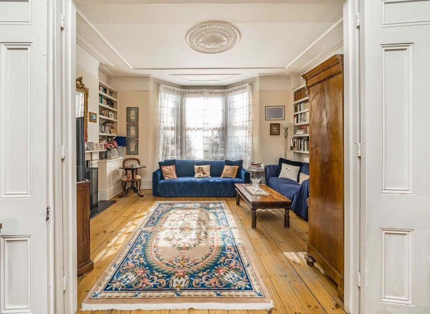 Properties for sale in Wakehurst Road - SW11 6DA view5