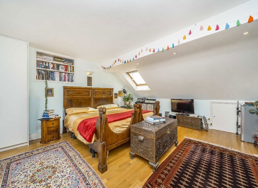 Properties for sale in Wakehurst Road - SW11 6DA view14