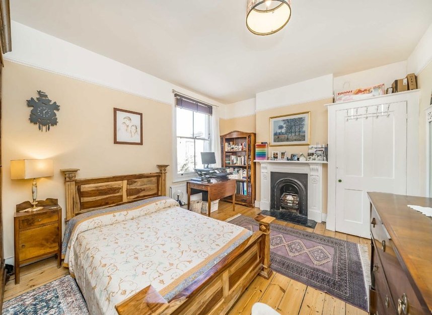 Properties for sale in Wakehurst Road - SW11 6DA view12