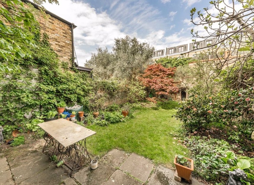 Properties for sale in Walham Grove - SW6 1QP view6