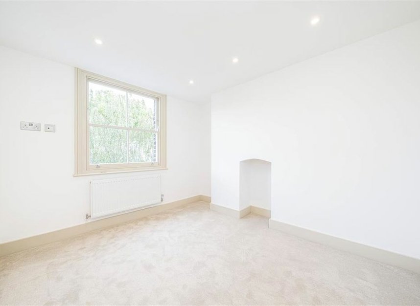 Properties for sale in Walnut Tree Walk - SE11 6DN view10