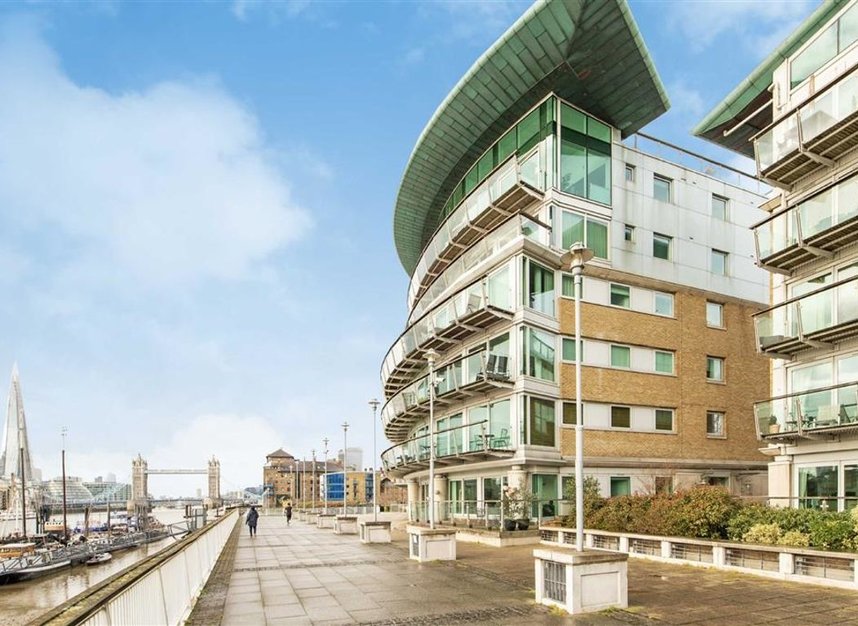 Flat for sale in Wapping High Street, London, E1W (Ref 227916) Dexters