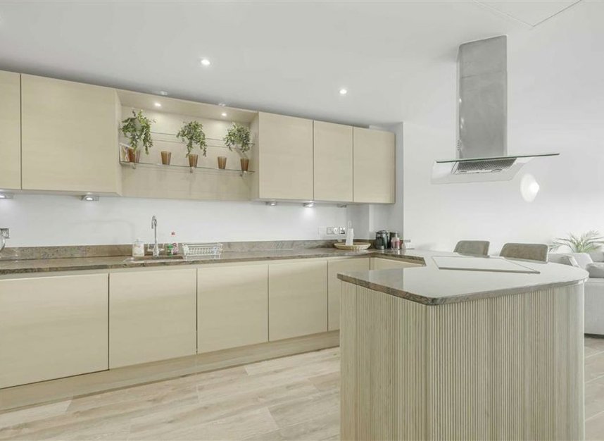 Properties for sale in Wapping High Street - E1W 1NQ view5