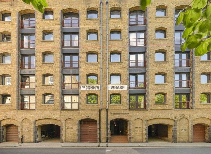 Properties for sale in Wapping High Street - E1W 2PR view1