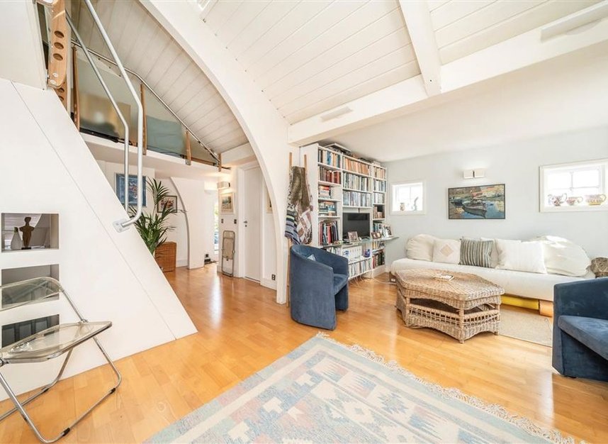 Properties for sale in Wapping High Street - E1W 2NB view2