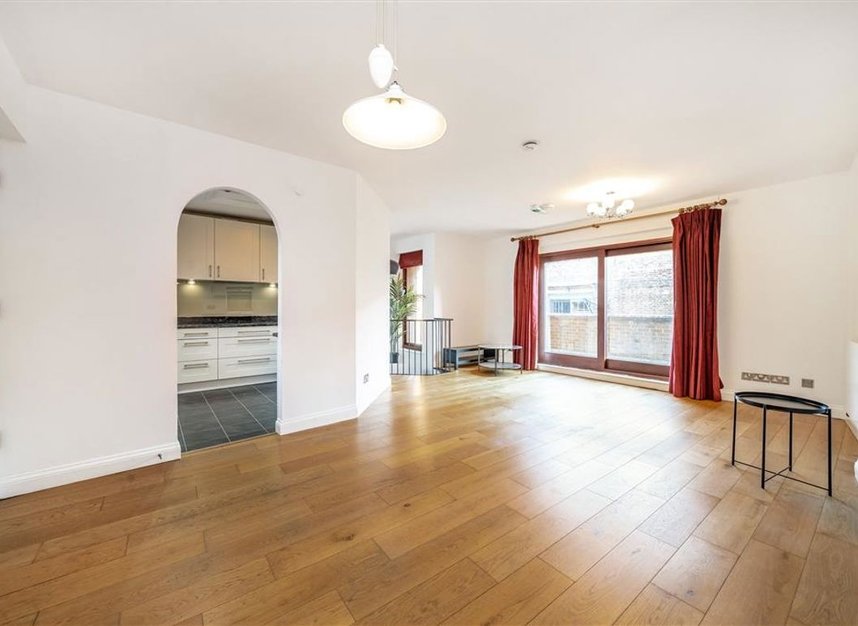 Properties for sale in Wapping Lane - E1W 2RU view2