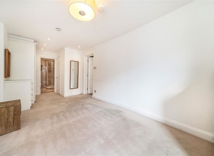 Properties for sale in Wapping Lane - E1W 2RU view6