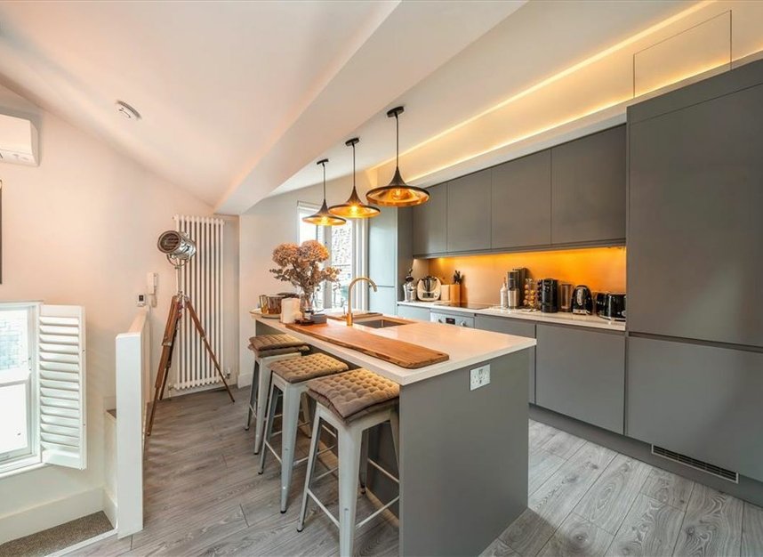 Properties for sale in Warren Street - W1T 5NA view2