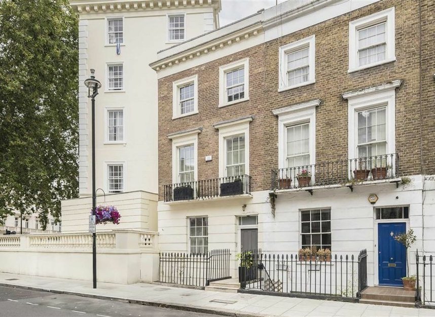 Properties for sale in Warwick Way - SW1V 1QL view1