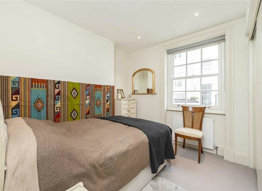 Properties for sale in Warwick Way - SW1V 1QL view9