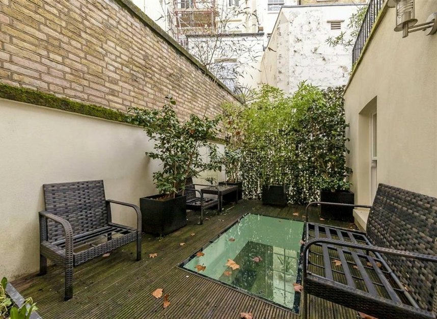 Properties for sale in Warwick Way - SW1V 1QL view10