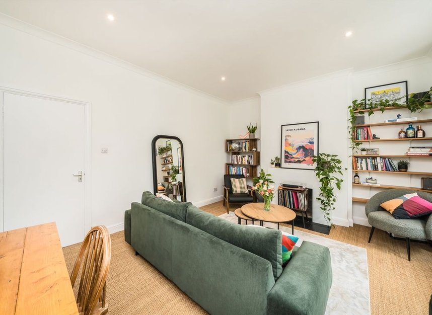 Properties for sale in Waterlow Road - N19 5NJ view5