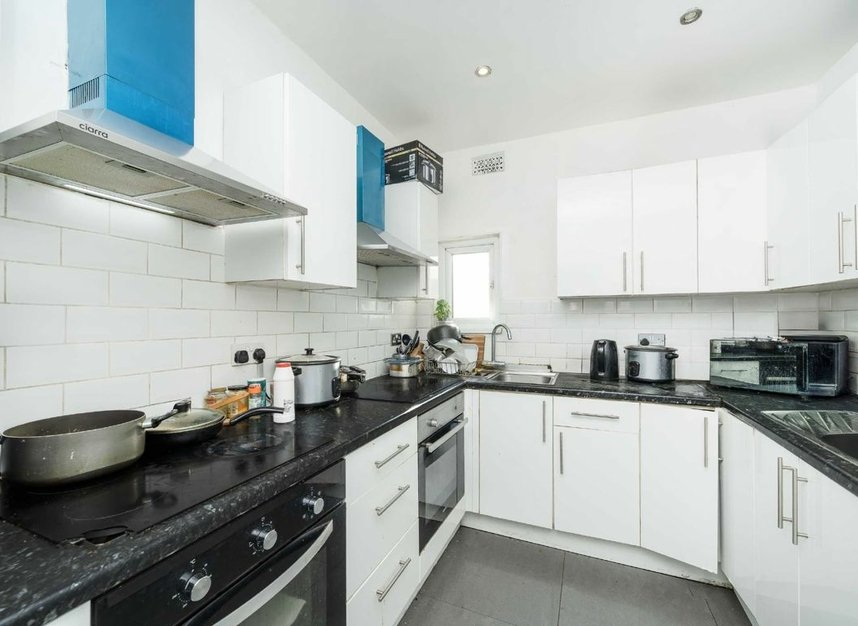 Properties for sale in Wells House Road - NW10 6ED view2