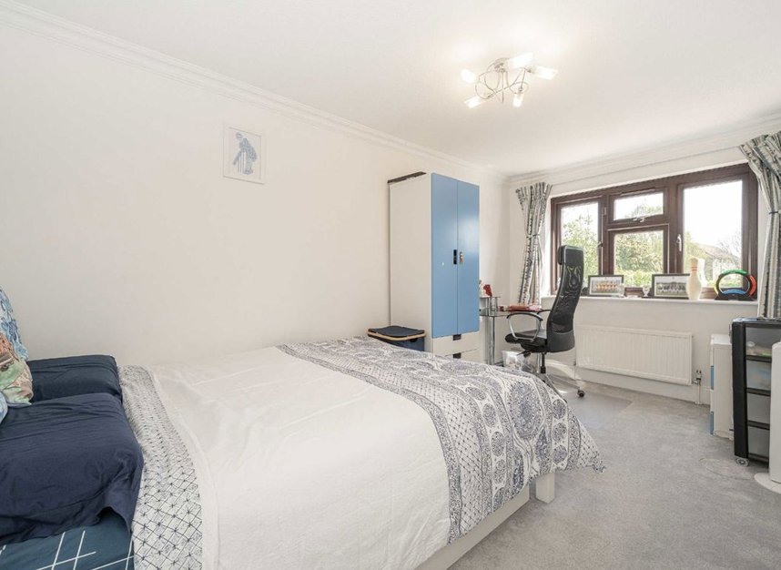 Properties for sale in Wensleydale Road - TW12 2LY view7
