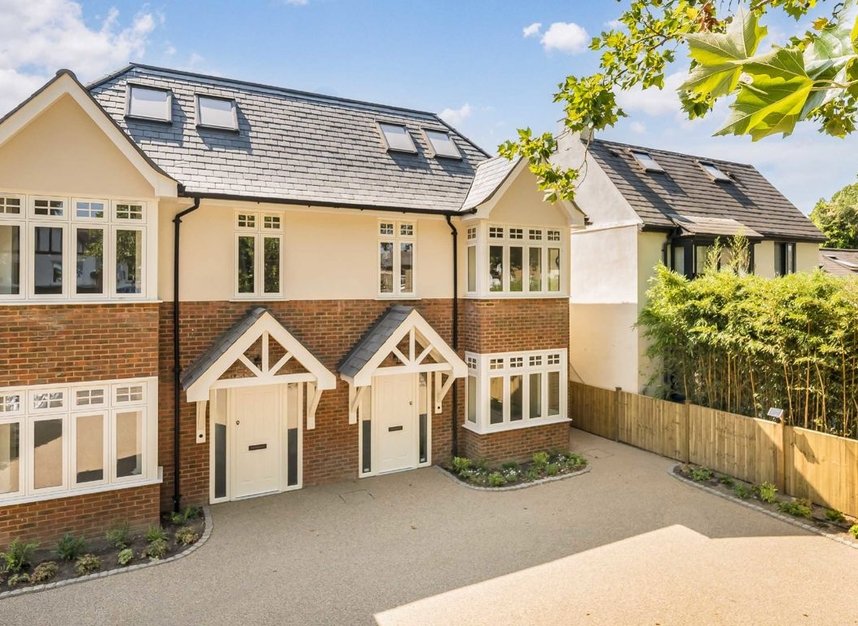 Properties for sale in Wensleydale Road - TW12 2LW view1