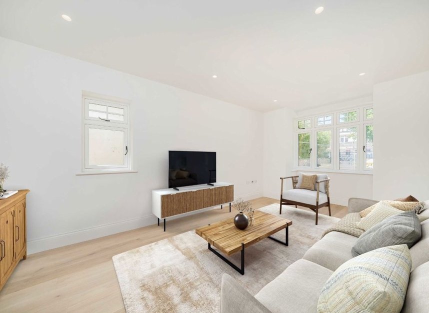 Properties for sale in Wensleydale Road - TW12 2LW view3