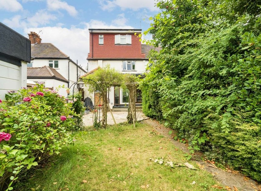 Properties for sale in Wentworth Park - N3 1YH view11