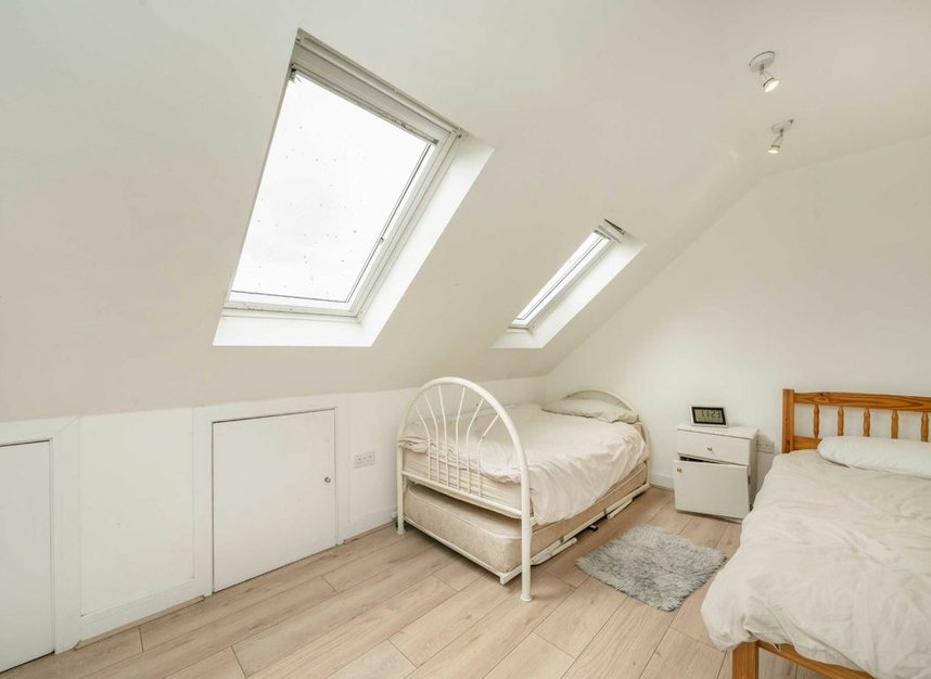 Properties for sale in Wentworth Park - N3 1YH view7