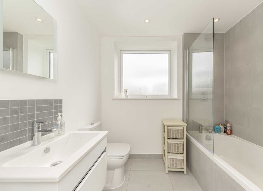 Properties for sale in West Barnes Lane - SW20 0BP view5