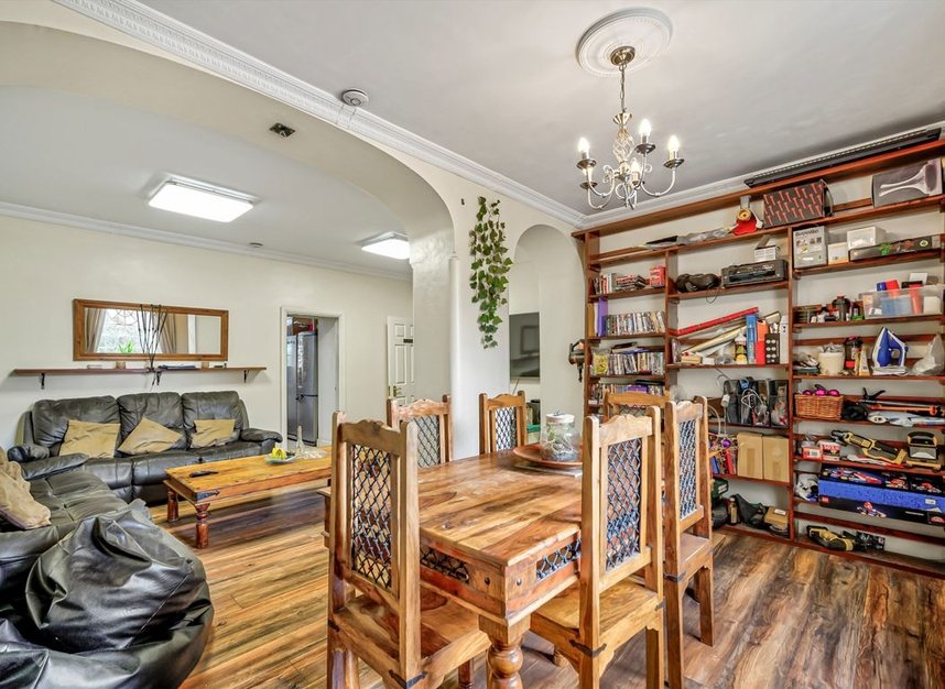 Properties for sale in West Park Road - UB2 4AF view2