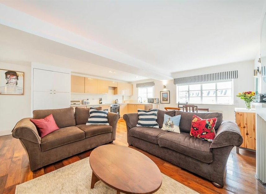 Properties for sale in Westbourne Crescent - W2 3DB view2