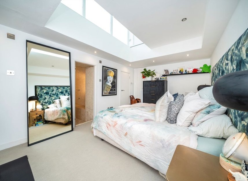 Properties for sale in Westbourne Road - N7 8AN view7