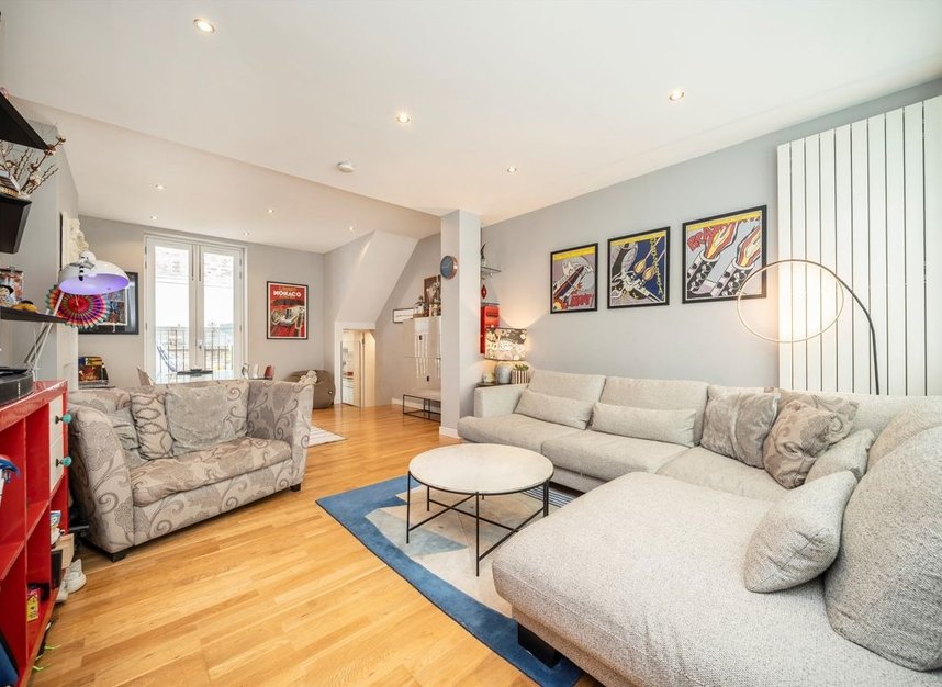 Properties for sale in Westbourne Road - N7 8AN view1