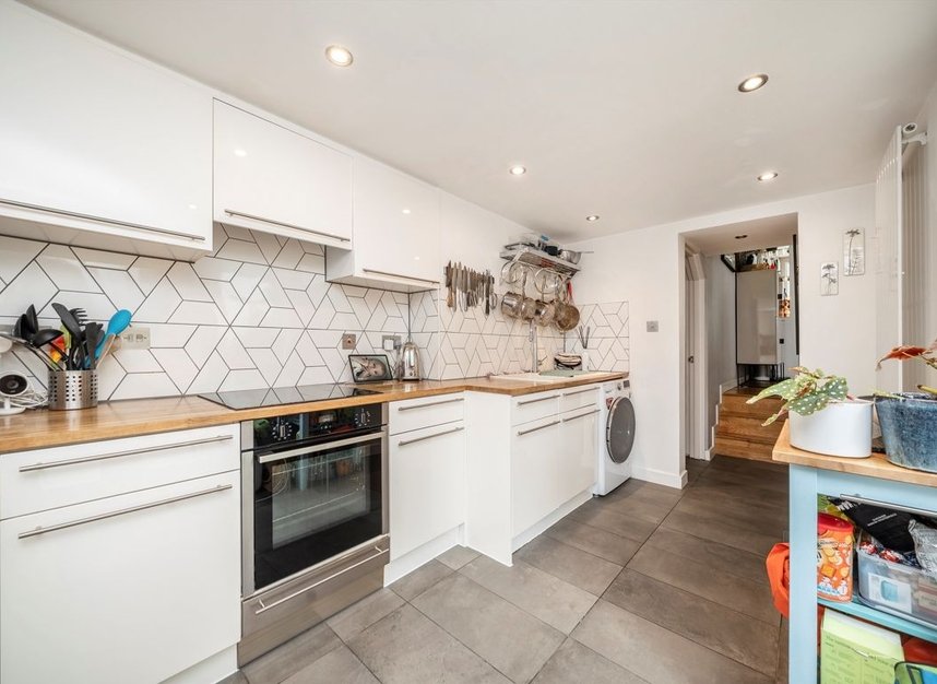 Properties for sale in Westbourne Road - N7 8AN view2