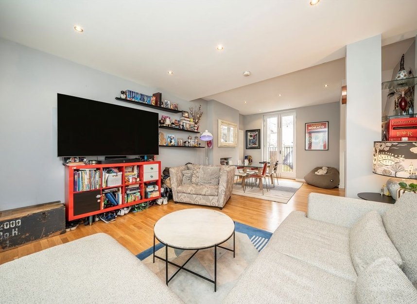 Properties for sale in Westbourne Road - N7 8AN view5