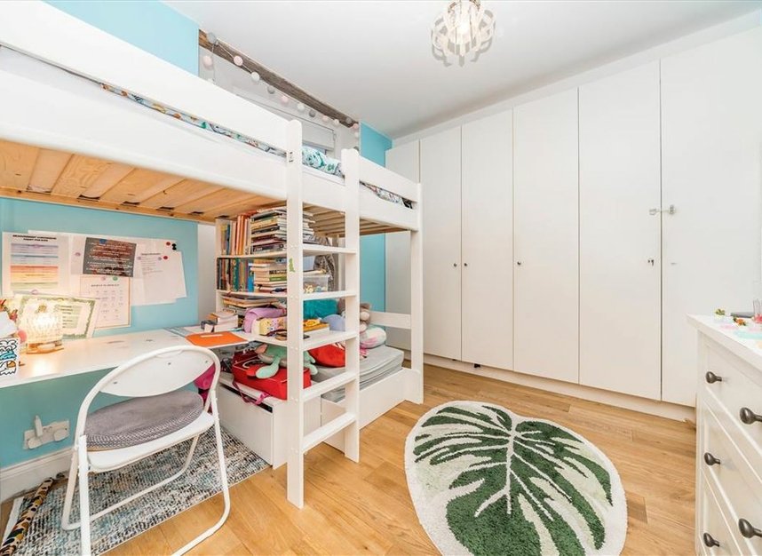 Properties for sale in Westbourne Terrace - W2 3UY view6