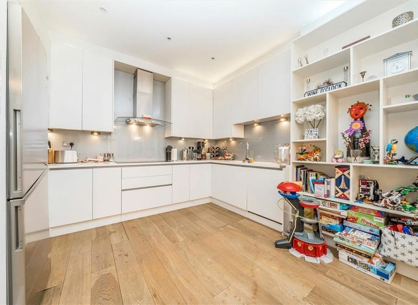 Properties for sale in Westbourne Terrace - W2 3UY view3