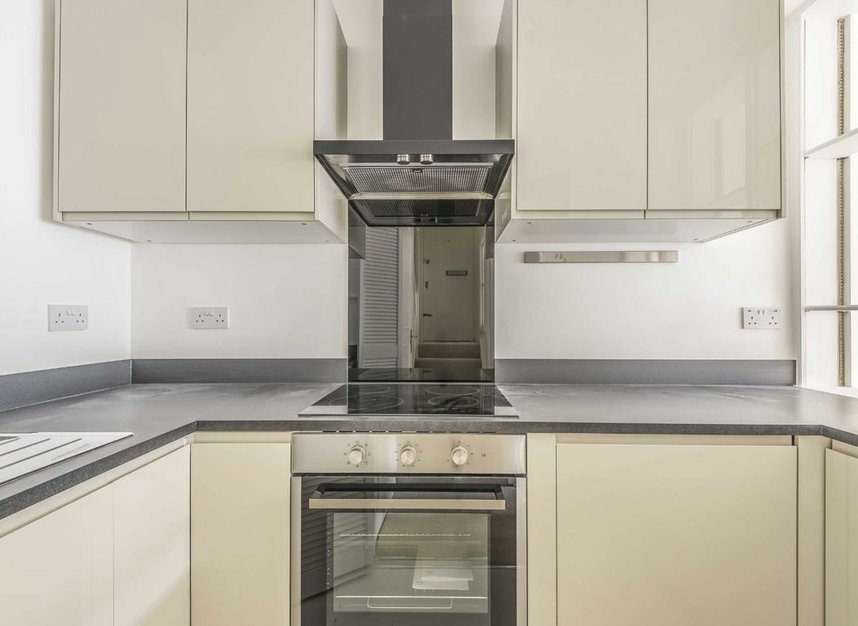 Properties for sale in Westbourne Terrace - W2 6QE view5