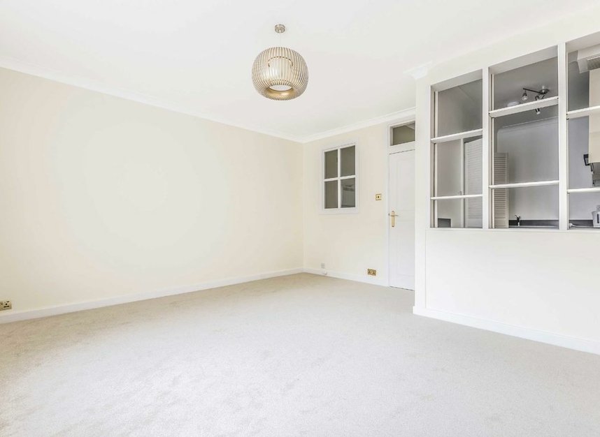 Properties for sale in Westbourne Terrace - W2 6QE view2