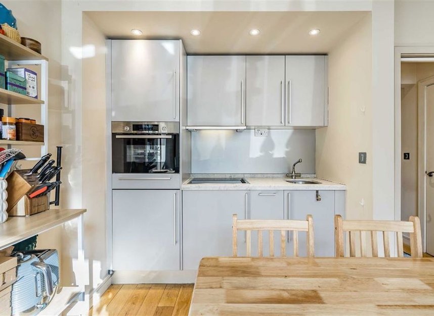 Properties for sale in Westbourne Terrace - W2 3UY view3