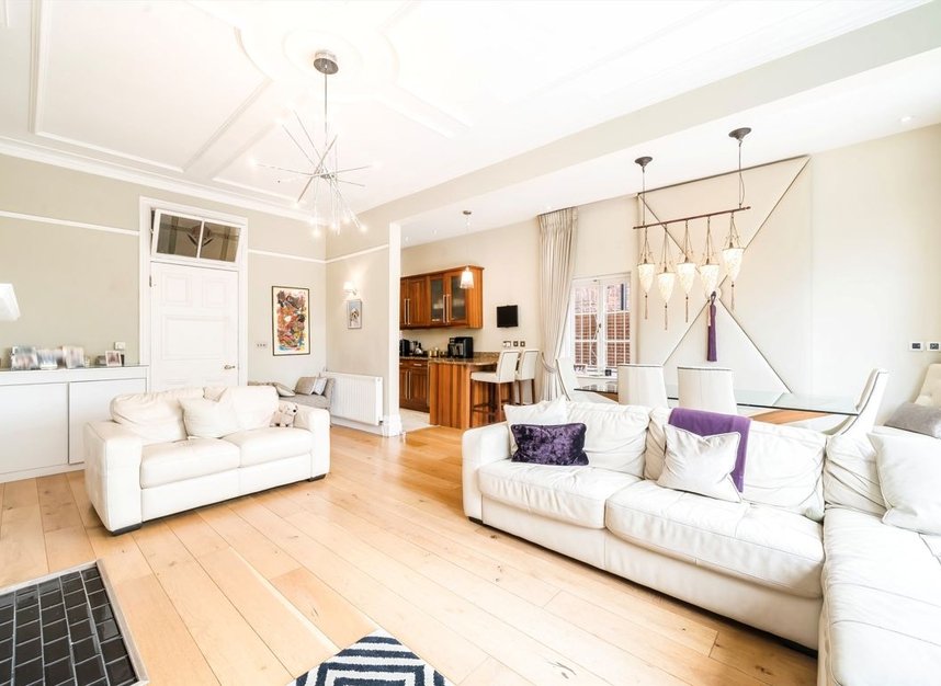 Properties for sale in Western Gardens - W5 3RS view2