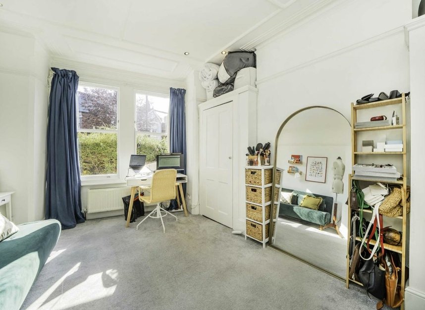 Properties for sale in Weston Road - W4 5NJ view5