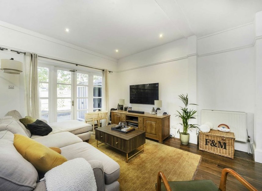 Properties for sale in Weston Road - W4 5NJ view2