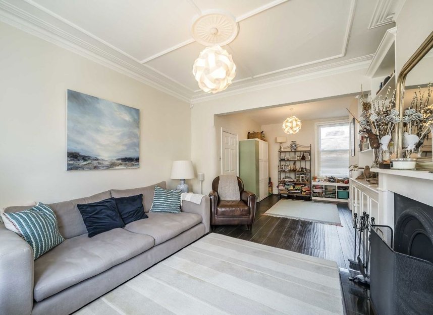 Properties for sale in Weston Road - W4 5NJ view3