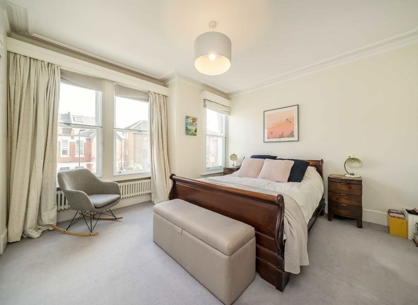 Properties for sale in Weston Road - W4 5NJ view6