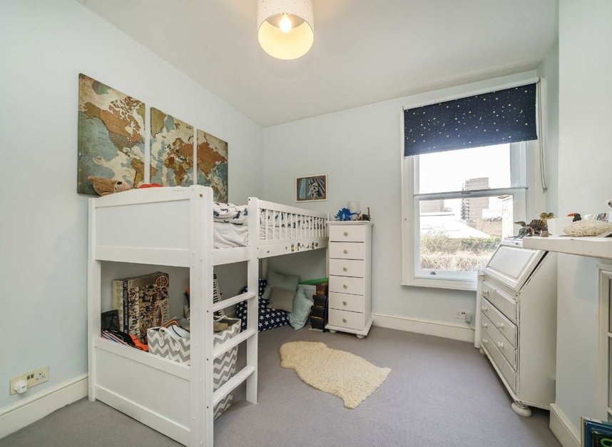 Properties for sale in Weston Road - W4 5NJ view9