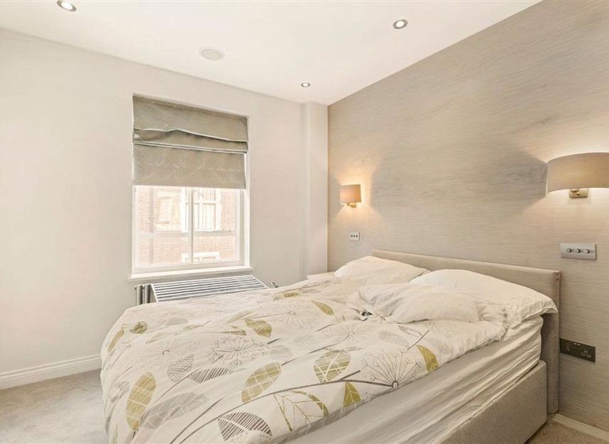 Properties for sale in Weymouth Street - W1G 8NN view4