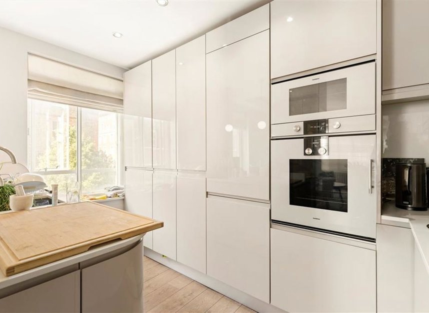 Properties for sale in Weymouth Street - W1G 8NN view3