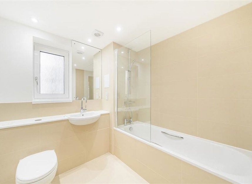 Properties for sale in Wharncliffe Mews - SW4 8DP view5