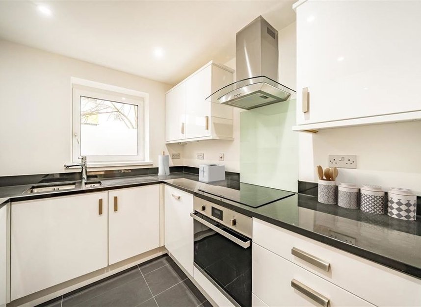 Properties for sale in Wharncliffe Mews - SW4 8DP view4